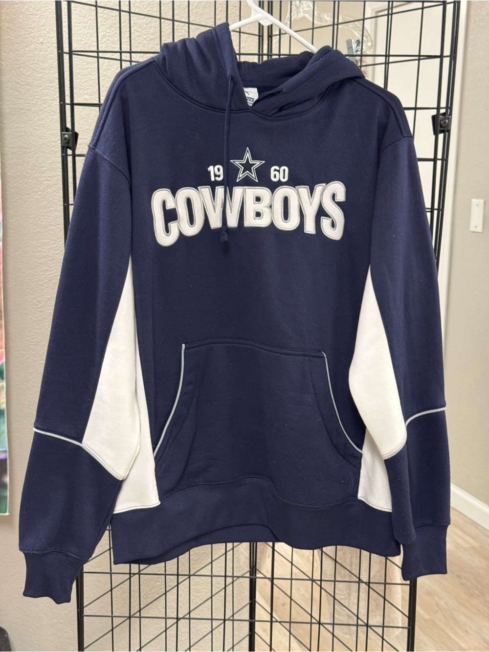 Dallas Cowboys Navy Pullover Hoodie with White Panels Size L pit 26”, L 30”